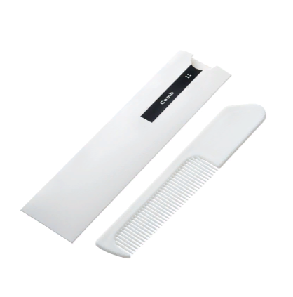 Расческа в картонной упаковке с черн полосой 1/500